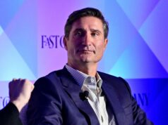 Starbucks obliga a Brian Niccol a utilizar el avión de la empresa para viajes personales
| Retail,starbucks,brian-niccol Starbucks obliga a Brian Niccol a utilizar el avión de la empresa para viajes personales
| Retail,starbucks,brian-niccol