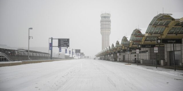 Storm Fern: Los viajes comienzan a recuperarse y las cancelaciones Storm Fern: Los viajes comienzan a recuperarse y las cancelaciones de vuelos disminuyen
| Transportation,travel,flight-cancellations,airports,airlines,sean-duffy,trending-uk,winter-storms