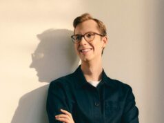 El CEO de Legora dice que siempre entrevista a todos y hace esta pregunta
| Startups,Tech,AI,Careers,artificial-intelligence,business,ceos,leadership,europe El CEO de Legora dice que siempre entrevista a todos y hace esta pregunta
| Startups,Tech,AI,Careers,artificial-intelligence,business,ceos,leadership,europe