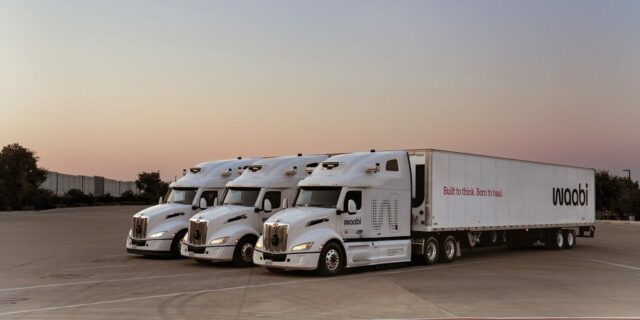 Uber planea implementar 25.000 robotaxis con una startup de transporte Uber planea implementar 25.000 robotaxis con una startup de transporte autónomo
| Transportation,uber,robotaxi