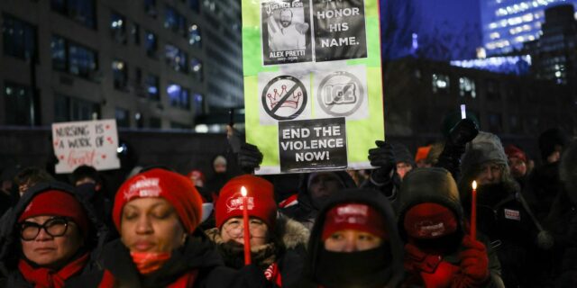 Medium dice que los empleados pueden unirse a la huelga Medium dice que los empleados pueden unirse a la huelga del viernes contra ICE
| Economy,medium,immigration,workplace