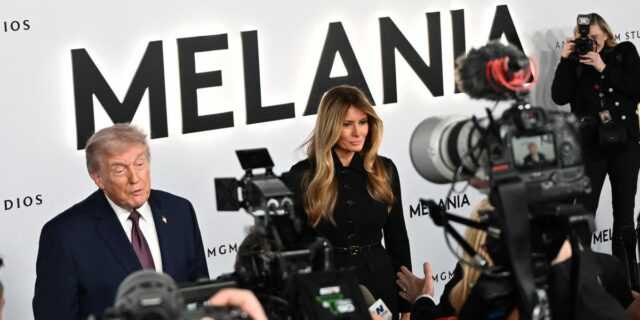 'Melania' es un regalo para Donald Trump, disfrazado de película aburrida: reseña

 | Media,Entertainment,Culture,politics,movies,hollywood,amazon,streaming,amazon-prime-video,melania,melania-trump,donald-trump,arts-and-entertainment