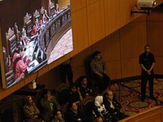 NasDem propone un umbral parlamentario superior al 5 por ciento
| NasDem propone un umbral parlamentario superior al 5 por ciento
|