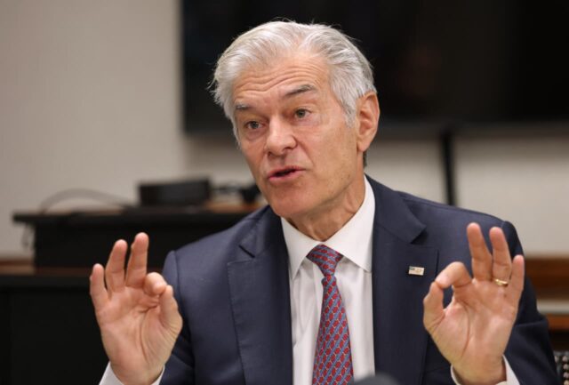 Medicare está a punto de empezar a negociar precios de estos 15 medicamentos

 | 