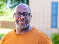 Tengo que gastar 15.000 dólares en mi tejado. ¿Debo tomarlo de mi cuenta Roth IRA, 401(k), IRA o del mercado monetario?
| Tengo que gastar 15.000 dólares en mi tejado. ¿Debo tomarlo de mi cuenta Roth IRA, 401(k), IRA o del mercado monetario?
|