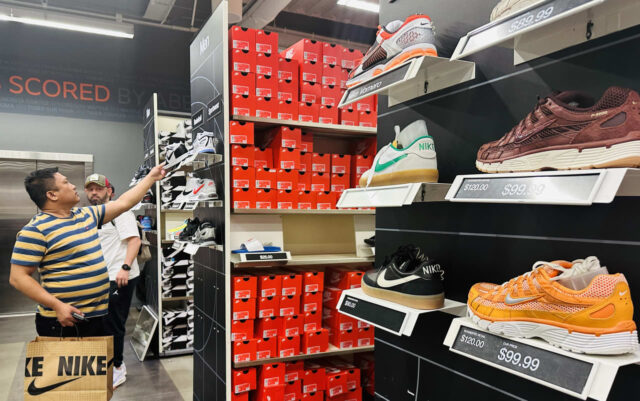 Por qué Nike está eliminando cientos de puestos de trabajo, Por qué Nike está eliminando cientos de puestos de trabajo, empezando por sus almacenes
|