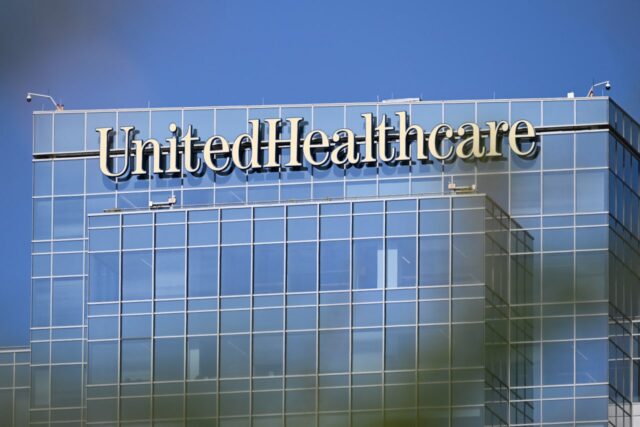 Las acciones de UnitedHealth caen un 20% después de decir que espera que los ingresos disminuyan en 2026

 | 