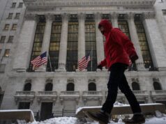 Los inversores podrían caer en una trampa a medida que el mercado de valores rechace nuevas amenazas arancelarias, advierten los analistas.
| Los inversores podrían caer en una trampa a medida que el mercado de valores rechace nuevas amenazas arancelarias, advierten los analistas.
|