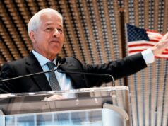 El director ejecutivo de JPM, Jamie Dimon, dice que la IA está remodelando la fuerza laboral y el banco planea una «gran redistribución»
| El director ejecutivo de JPM, Jamie Dimon, dice que la IA está remodelando la fuerza laboral y el banco planea una "gran redistribución"
|