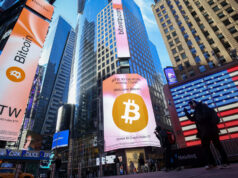 Bitcoin sangra por segundo día consecutivo y captura casi 72.000 dólares
| Bitcoin sangra por segundo día consecutivo y captura casi 72.000 dólares
|