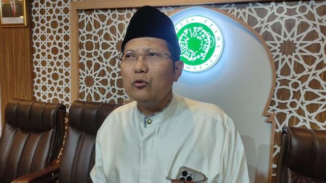 El subdirector del MUI expresa escepticismo hacia Prabowo | El subdirector del MUI expresa escepticismo hacia Prabowo
|