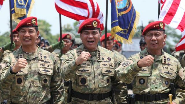 El KRI Canopus-936 de fabricación alemana ingresa oficialmente a la flota de la Armada de Indonesia

 | 