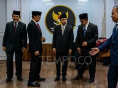 Organizaciones de masas hindúes apoyan al presidente del MKMK en la gestión del caso Adies Kadir
| Organizaciones de masas hindúes apoyan al presidente del MKMK en la gestión del caso Adies Kadir
|