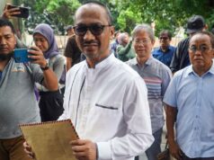 Abraham Samad: personalidades se reúnen con Prabowo para discutir la reforma policial
| Abraham Samad: personalidades se reúnen con Prabowo para discutir la reforma policial
|