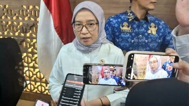 Menpan-RB: No hay planes de eliminar el PPPK a tiempo Menpan-RB: No hay planes de eliminar el PPPK a tiempo parcial
|