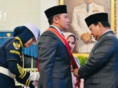 TNI AD: El secretario del gabinete, Teddy, participa en la educación regular de Seskoad
| TNI AD: El secretario del gabinete, Teddy, participa en la educación regular de Seskoad
|