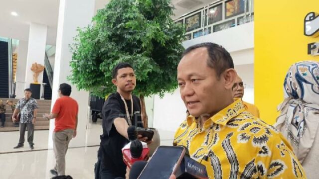 A Golkar no le preocupa que Jokowi ayude al PSI A Golkar no le preocupa que Jokowi ayude al PSI a ganar
|