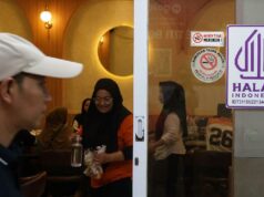 MUI: los productos estadounidenses en Indonesia aún requieren certificación Halal
| MUI: los productos estadounidenses en Indonesia aún requieren certificación Halal
|