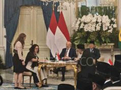 Prabowo invita a los fabricantes de aviones brasileños al palacio
| Prabowo invita a los fabricantes de aviones brasileños al palacio
|