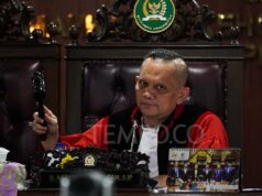 MKD: La elección de Adies Kadir como juez del MK no viola la ética
| MKD: La elección de Adies Kadir como juez del MK no viola la ética
|