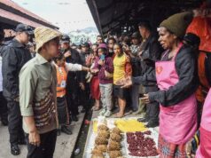 Los comerciantes del mercado de Potikelek rechazan la ayuda de Gibran para el arroz
| Los comerciantes del mercado de Potikelek rechazan la ayuda de Gibran para el arroz
|