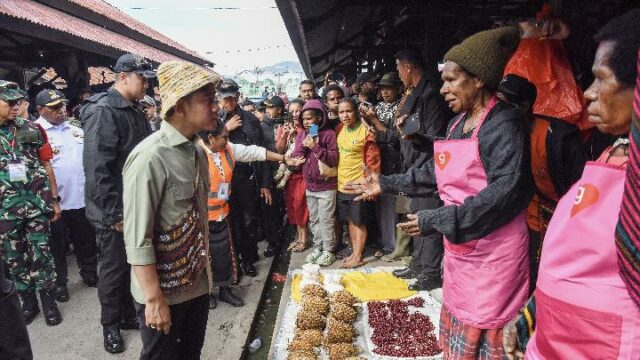 Los comerciantes del mercado de Potikelek rechazan la ayuda de Gibran para el arroz

 | 