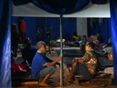 Historias de residentes de Garoga ayunando en una tienda de campaña para refugiados
| Historias de residentes de Garoga ayunando en una tienda de campaña para refugiados
|