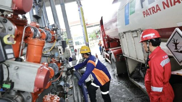 La terminal integrada de Balongan garantiza combustible premium para Java Occidental

 | 