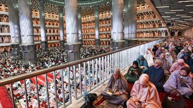 Serie de actividades en la Mezquita Istiqlal durante el Ramadán

 | 