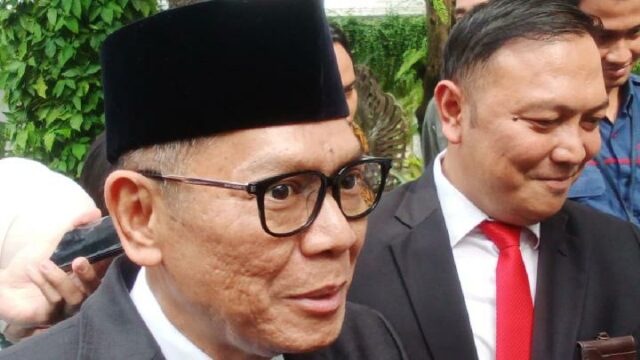 El presidente del Tribunal Constitucional dice que Adies Kadir se convertirá en juez constitucional

 | 