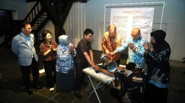 Exposición Crimson Gilt: un esfuerzo por releer la memoria colectiva de la historia marítima de Indonesia

 | 