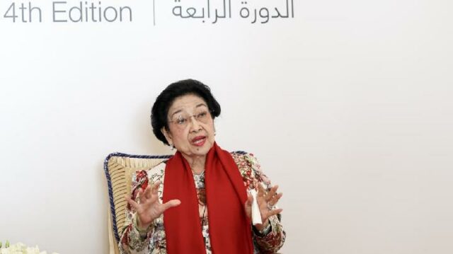 Megawati insta a la ONU a redactar de inmediato leyes internacionales sobre inteligencia artificial

 | 