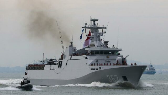 El nuevo equipo de defensa de la Armada de Indonesia, KRI Prabu Siliwangi-321, fabricado en Italia

 | 