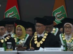 Razones por las que Unas otorgó el título de profesor honorario a Fadli Zon
| Razones por las que Unas otorgó el título de profesor honorario a Fadli Zon
|