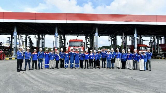 Pertamina invita al editor en jefe de los medios nacionales Pertamina invita al editor en jefe de los medios nacionales a examinar la confiabilidad de TI de Plumpang
|