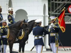 Prabowo pide una ceremonia regular de entrega de guardias de palacio
| Prabowo pide una ceremonia regular de entrega de guardias de palacio
|