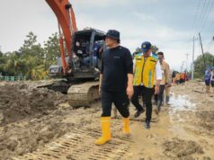 Ahmad Luthfi pide acelerar la instalación del puente Armco tras el corte de la carretera Grobogan-Semarang
| Ahmad Luthfi pide acelerar la instalación del puente Armco tras el corte de la carretera Grobogan-Semarang
|