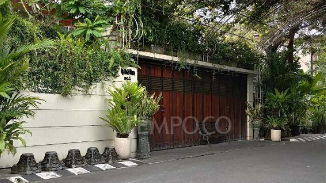 La ayuda dice que la casa de Jokowi se convierte La ayuda dice que la casa de Jokowi se convierte en el muro de las lamentaciones de Solo
|