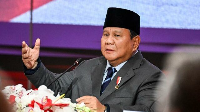 YLBHI condena la presencia de Prabowo en la cumbre del Consejo de Paz

 | 