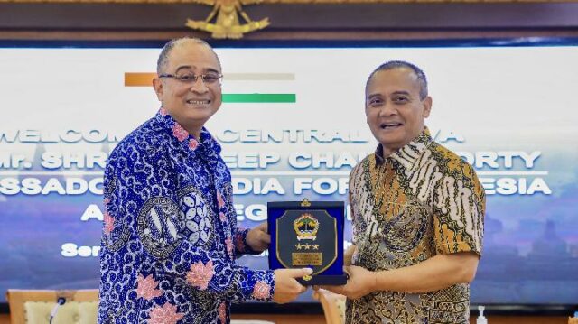 Ahmad Luthfi propone inversiones en diversos sectores durante su encuentro con el embajador y empresarios indios

 | 