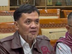 La Cámara de Representantes pide a la APH que revise la sentencia de muerte de un miembro de la tripulación en un caso de metanfetamina de cristal de 2 toneladas
| La Cámara de Representantes pide a la APH que revise la sentencia de muerte de un miembro de la tripulación en un caso de metanfetamina de cristal de 2 toneladas
|