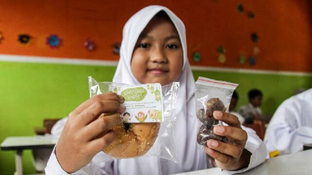 Defensa del gobierno ante la toma del presupuesto de educación por parte de MBG

 | 