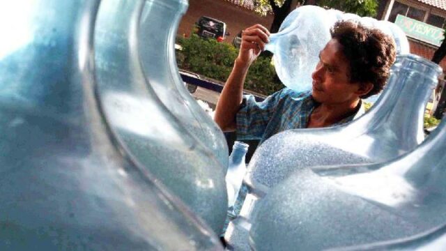 Profesor IPB: Los galones viejos siguen siendo seguros siempre que se les dé el mantenimiento adecuado

 | 