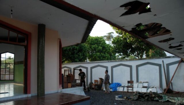 Genial: carta de MUI desencadena manifestación para disolver Ahmadiyah en Tasikmalaya

 | 