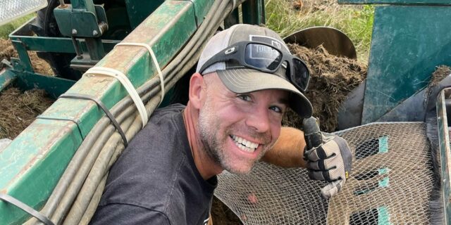 Dejó su trabajo en Amazon para convertirse en un mejor padre y administrar una granja de tulipanes.

 | Careers,Parenting,singapore-freelancer,farm,tulips,big-tech,quit-job,moving-home,air-force,us-military,as-told-to,farmer,career-change