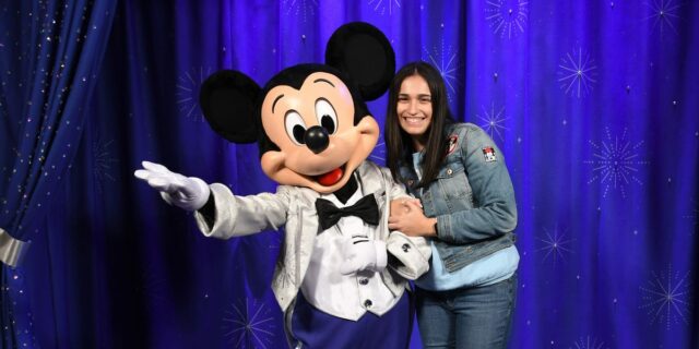 Disney World vs. Disneyland: un fan de toda la vida explica qué es lo mejor

 | Entertainment,disney-world,disney,disneyland,travel,disney-parks