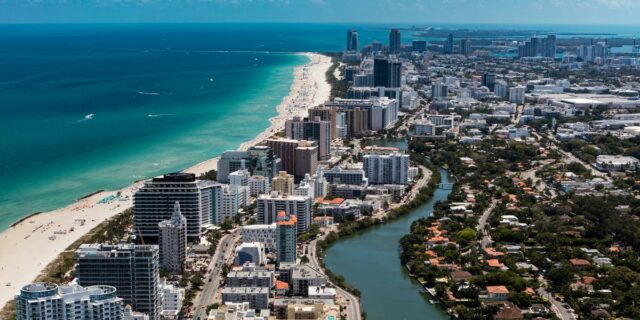 Las 10 mejores ciudades de EE. UU. para comprar una casa en 2026

 | Real Estate,homebuyers,home-sellers,florida,homeowners,mortgage-rates