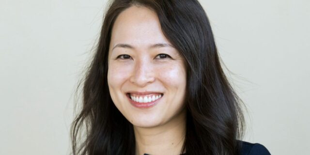 Conozca al banquero de belleza de JPMorgan que dio forma a la venta multimillonaria de Rhode

 | Finance,wall-street,finance,jpmorgan,jpmorgan-chase,hailey-bieber,cosmetics,investment-banking,mergers-and-acquisitions