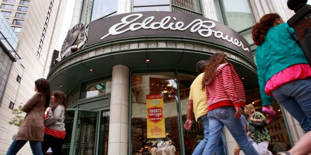 Las tiendas Eddie Bauer enfrentan el cierre mientras el operador se acerca a la bancarrota

 | Retail,News,Finance,eddie-bauer,retail,bankruptcy,bankruptcy-watch,business,clothing,apparel,finance,united-states,canada