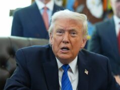 Trump firma un proyecto de ley que pone fin al cierre y lanza una batalla por la financiación del DHS
| Politics,donald-trump,government-funding,government-shutdown,ice-2026,minnesota Trump firma un proyecto de ley que pone fin al cierre y lanza una batalla por la financiación del DHS
| Politics,donald-trump,government-funding,government-shutdown,ice-2026,minnesota